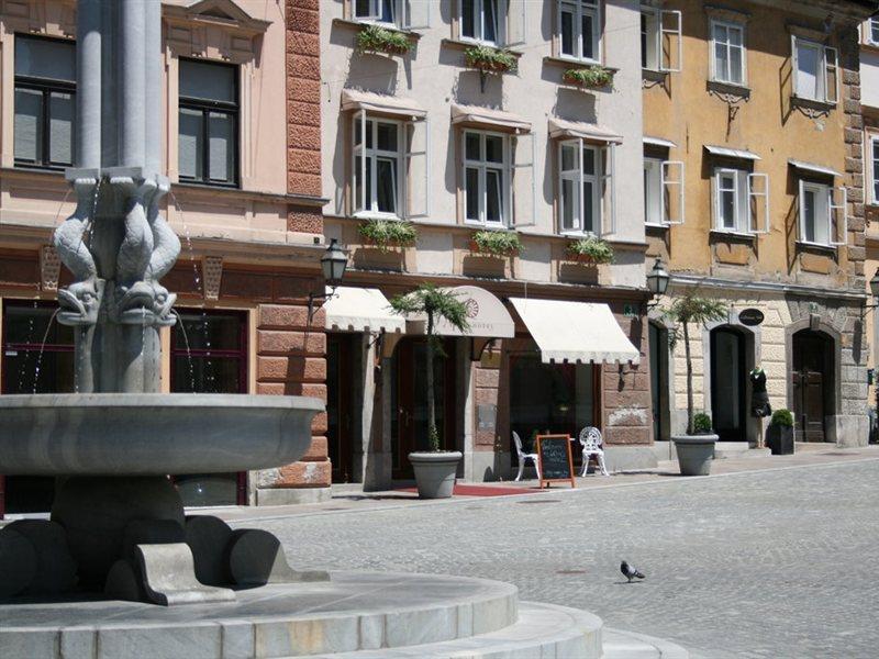 Hotel Galleria Ljubljana Exterior photo